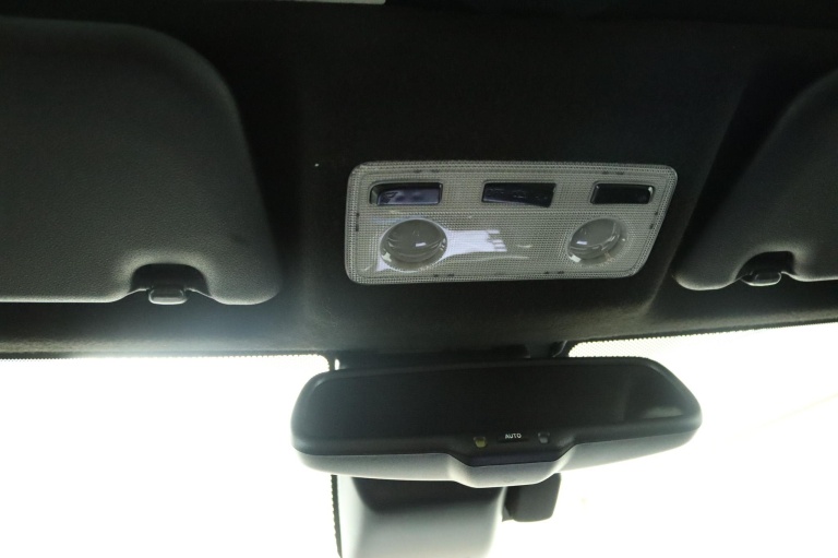 Toyota Yaris - 1.5 Hybrid Premium 34