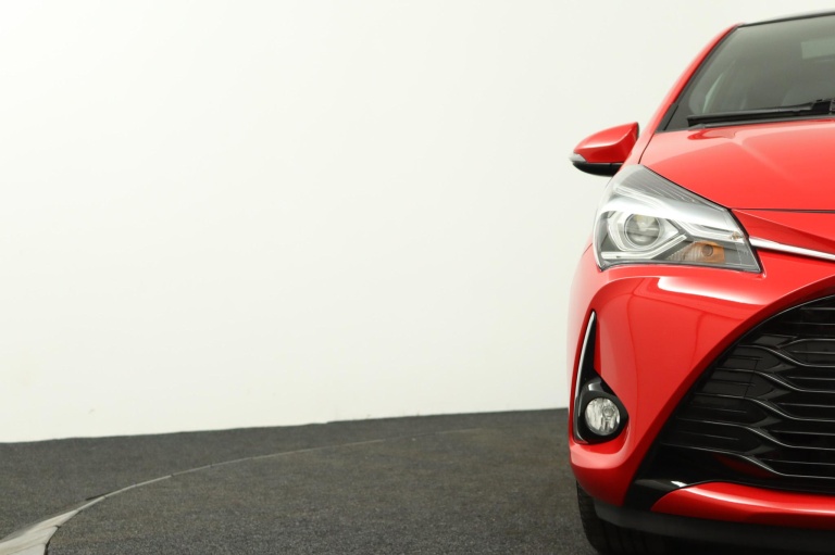Toyota Yaris - 1.5 Hybrid Premium 37