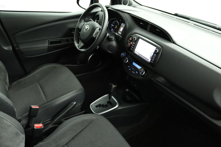 Toyota Yaris - 1.5 Hybrid Premium 66