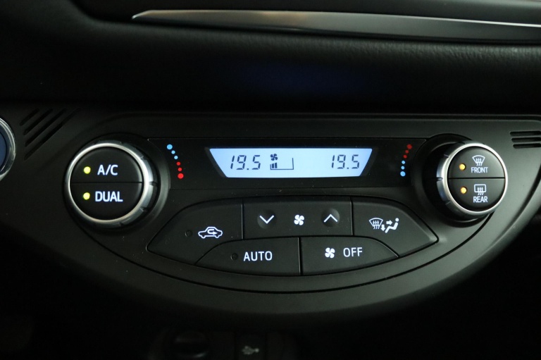 Toyota Yaris - 1.5 Hybrid Premium 7