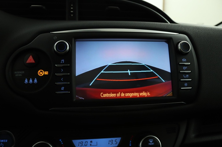 Toyota Yaris - 1.5 Hybrid Premium 9