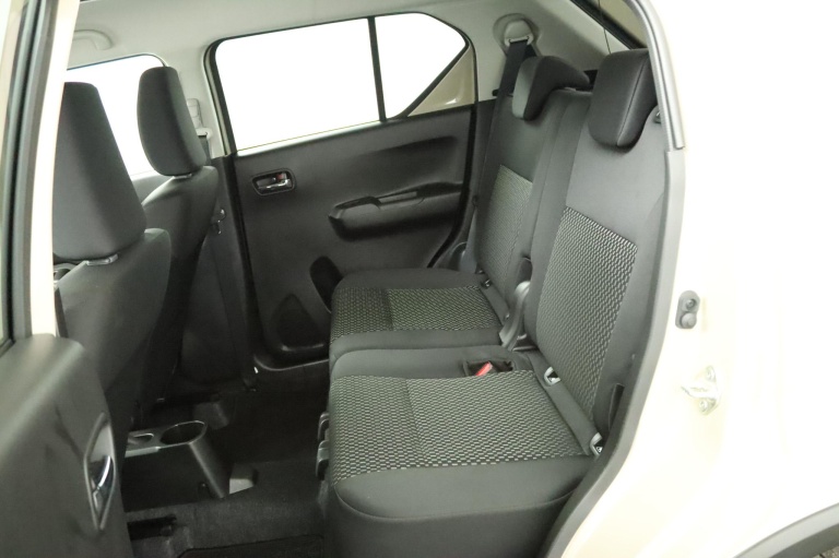 Suzuki Ignis - 1.2 Smart Hybrid Style 18