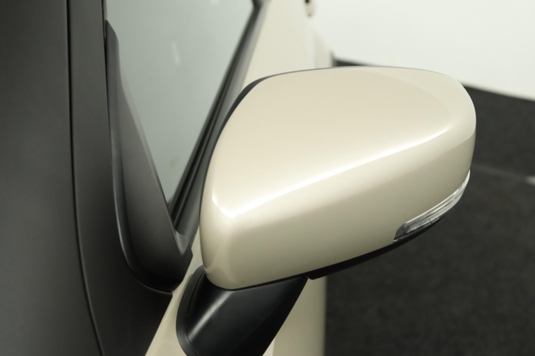 Suzuki Ignis - 1.2 Smart Hybrid Style 37