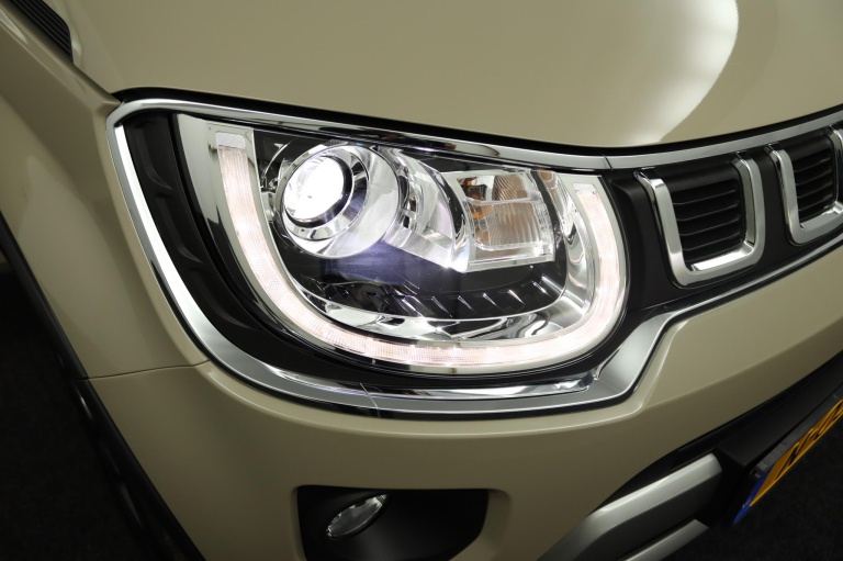Suzuki Ignis - 1.2 Smart Hybrid Style 67