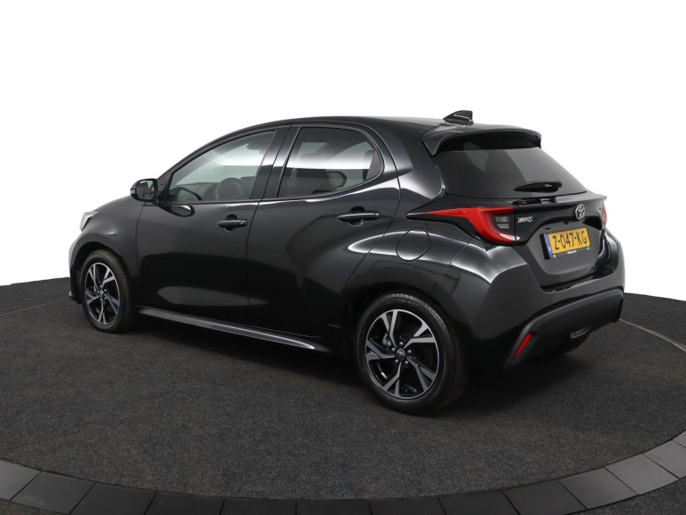 Toyota Yaris - 1.5 Hybrid 115 First Edition 12