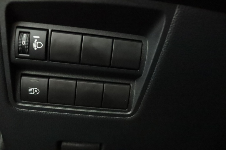 Toyota Yaris - 1.5 Hybrid 115 First Edition 30