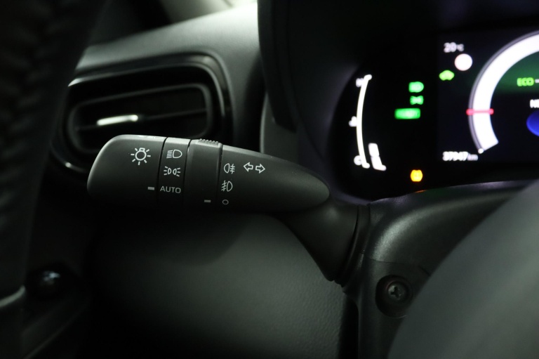 Toyota Yaris - 1.5 Hybrid 115 First Edition 31