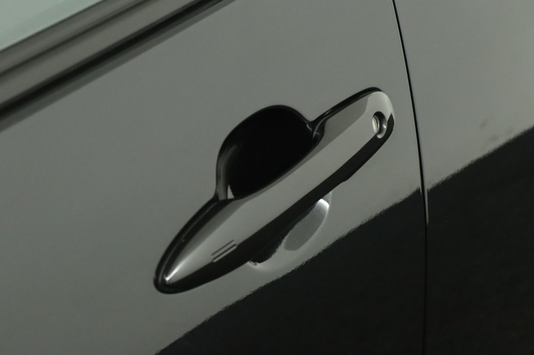 Toyota Yaris - 1.5 Hybrid 115 First Edition 39