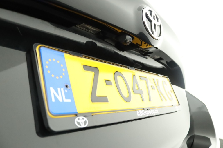 Toyota Yaris - 1.5 Hybrid 115 First Edition 41