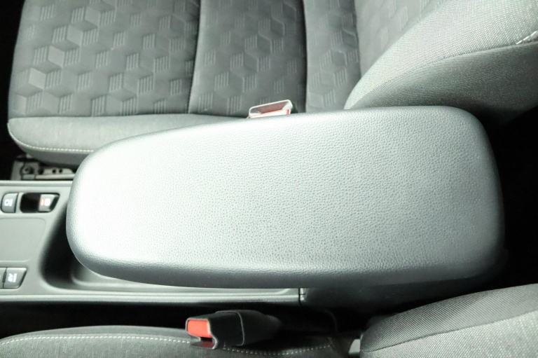 Toyota Yaris - 1.5 Hybrid 115 First Edition 54