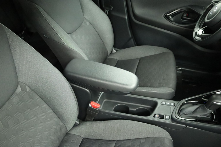 Toyota Yaris - 1.5 Hybrid 115 First Edition 59