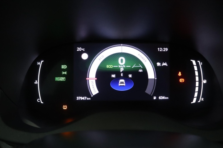 Toyota Yaris - 1.5 Hybrid 115 First Edition 6