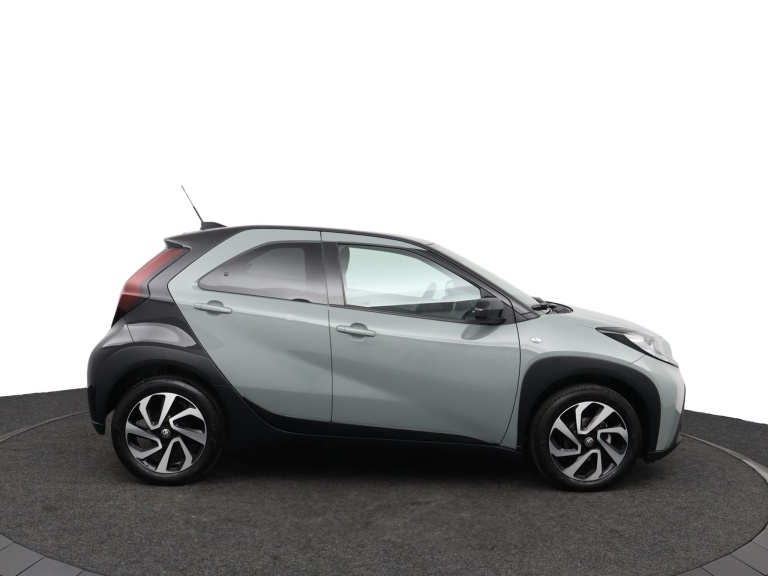 Toyota Aygo X - 1.0 VVT-i S-CVT Pulse 13