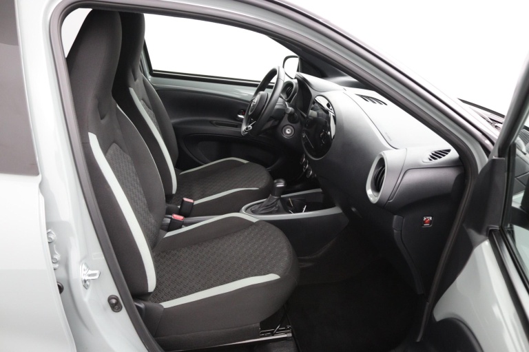 Toyota Aygo X - 1.0 VVT-i S-CVT Pulse 22