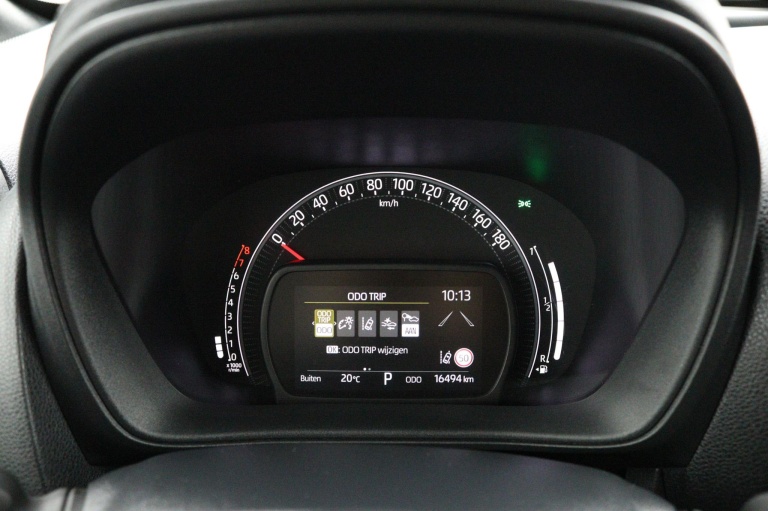 Toyota Aygo X - 1.0 VVT-i S-CVT Pulse 6