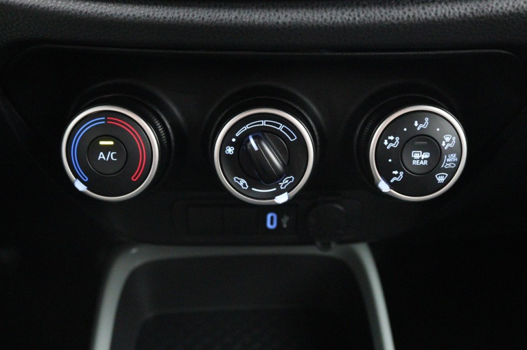 Toyota Aygo X - 1.0 VVT-i S-CVT Pulse 7