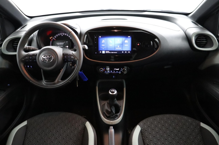 Toyota Aygo X - 1.0 VVT-i MT Pulse 12