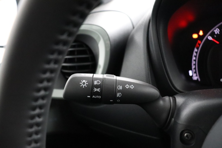 Toyota Aygo X - 1.0 VVT-i MT Pulse 28