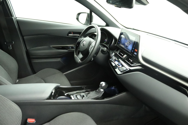 Toyota C-HR - 1.8 Hybrid Dynamic 60