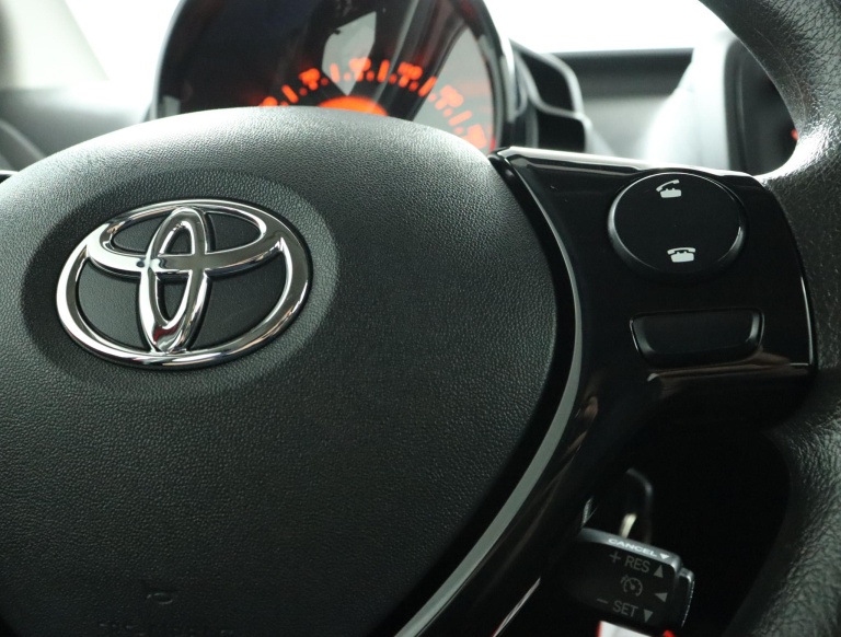 Toyota Aygo - 1.0 VVT-i x-fun 19