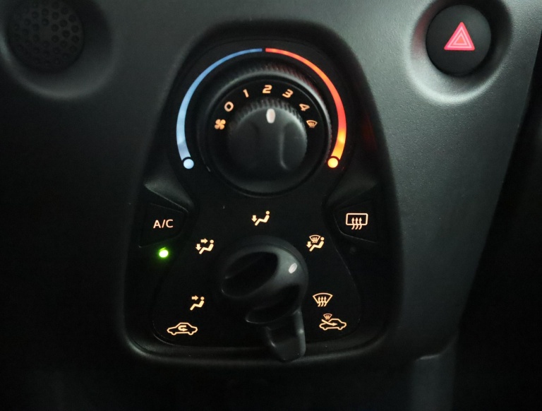 Toyota Aygo - 1.0 VVT-i x-fun 7