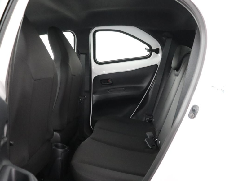Toyota Aygo X - 1.0 VVT-i MT Play 17