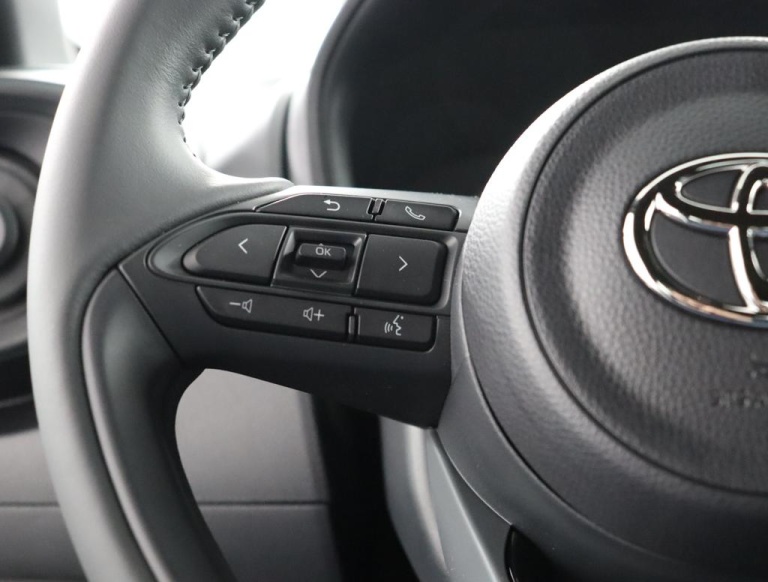 Toyota Aygo X - 1.0 VVT-i MT Play 18
