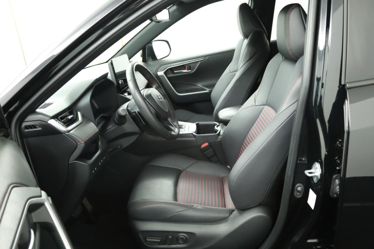 Suzuki Across - 2.5 Plug-in Hybrid Style Business 17