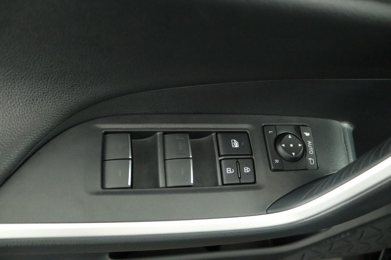 Suzuki Across - 2.5 Plug-in Hybrid Style Business 29