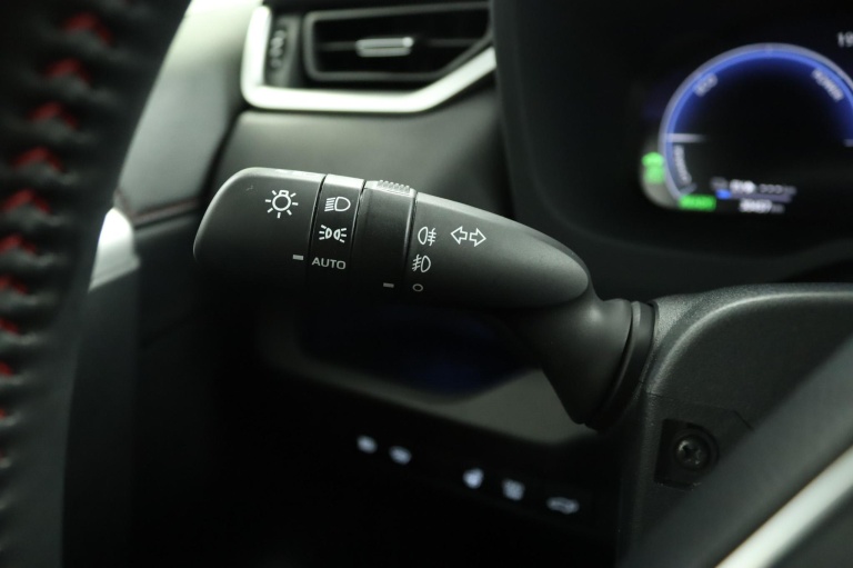 Suzuki Across - 2.5 Plug-in Hybrid Style Business 31