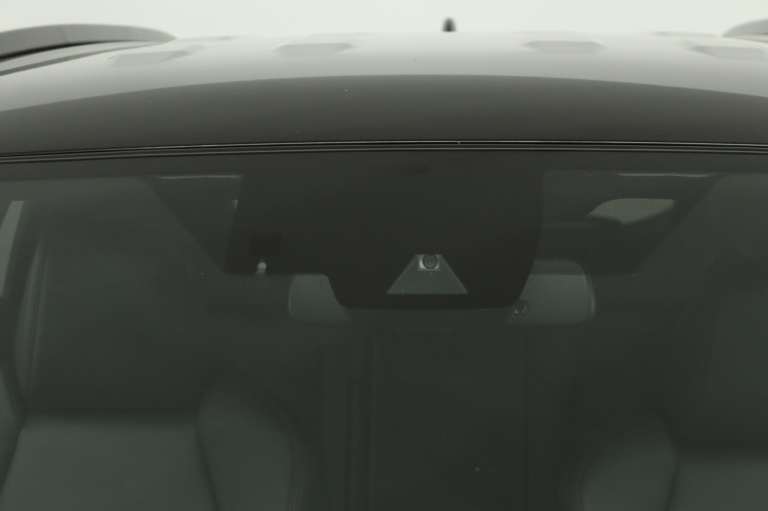 Suzuki Across - 2.5 Plug-in Hybrid Style Business 37