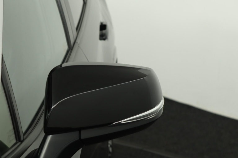 Suzuki Across - 2.5 Plug-in Hybrid Style Business 38