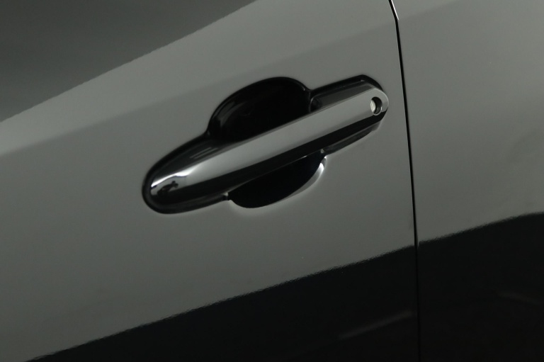 Suzuki Across - 2.5 Plug-in Hybrid Style Business 39