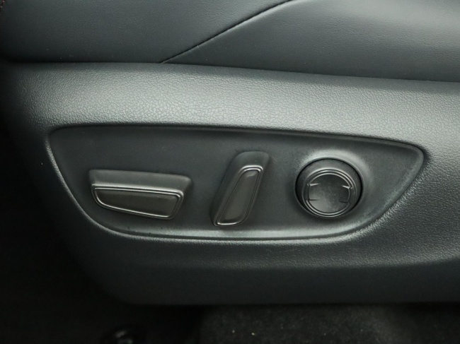 Suzuki Across - 2.5 Plug-in Hybrid Style Business