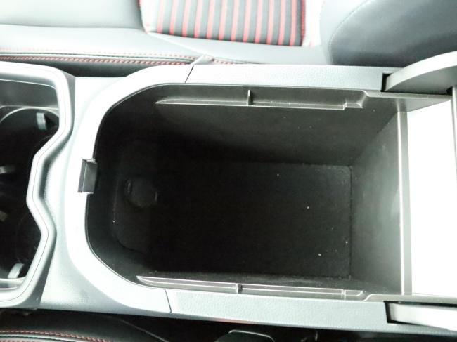 Suzuki Across - 2.5 Plug-in Hybrid Style Business