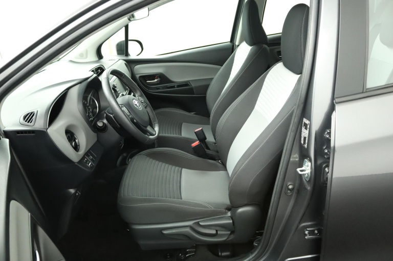 Toyota Yaris - 1.5 VVT-i Active 17