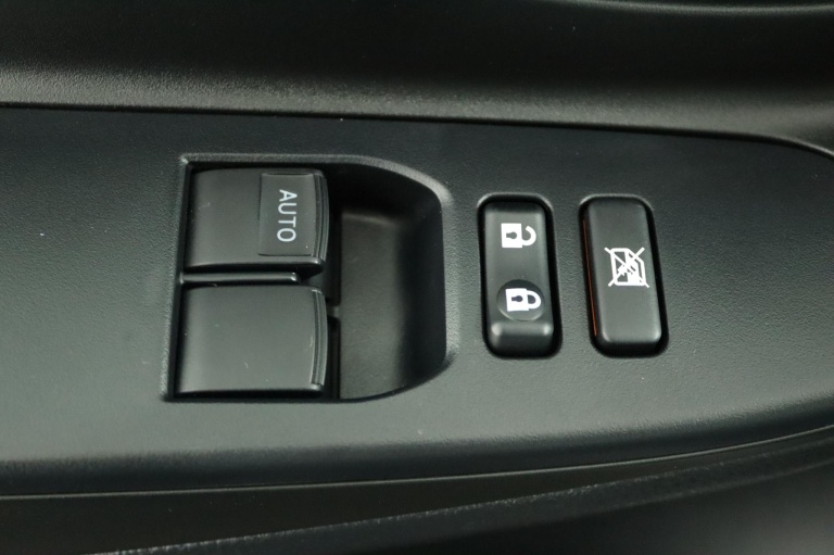 Toyota Yaris - 1.5 VVT-i Active 28