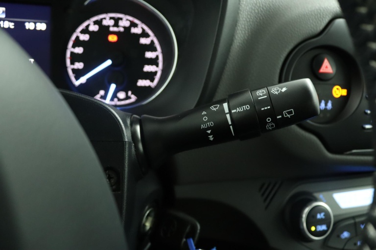 Toyota Yaris - 1.5 VVT-i Active 31