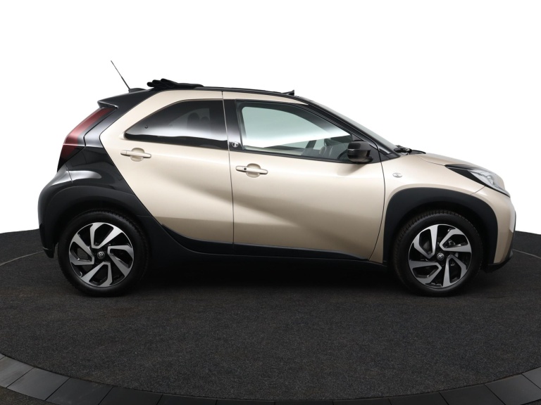 Toyota Aygo X - 1.0 VVT-i S-CVT Envy 13