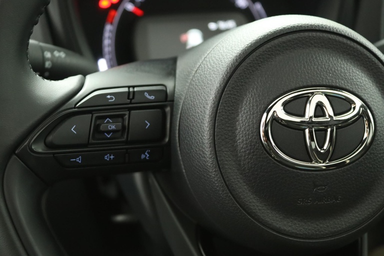 Toyota Aygo X - 1.0 VVT-i S-CVT Envy 19