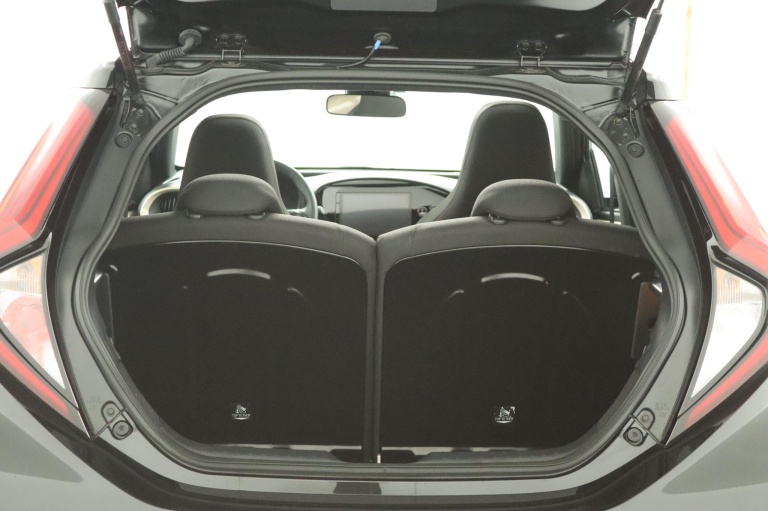 Toyota Aygo X - 1.0 VVT-i S-CVT Envy 24