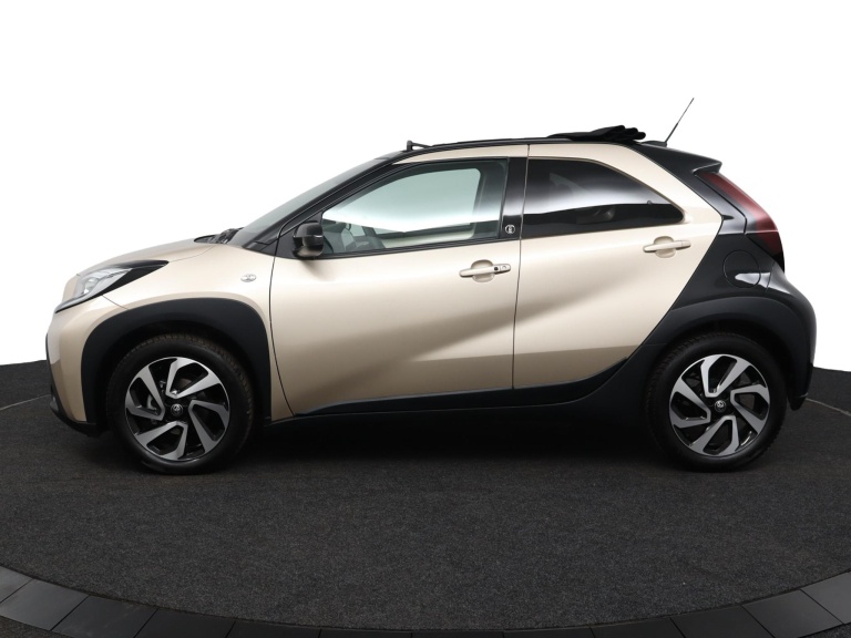 Toyota Aygo X - 1.0 VVT-i S-CVT Envy 3