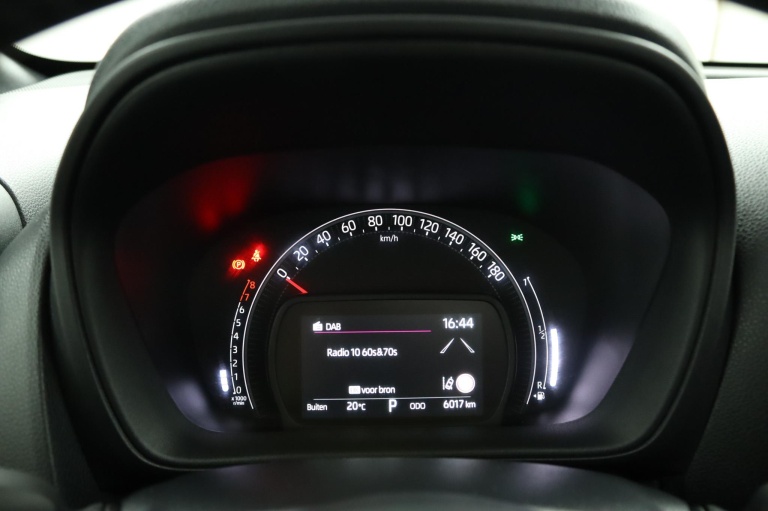 Toyota Aygo X - 1.0 VVT-i S-CVT Envy 6