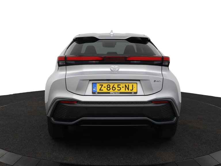 Toyota C-HR - 1.8 Hybrid 140 Dynamic 61