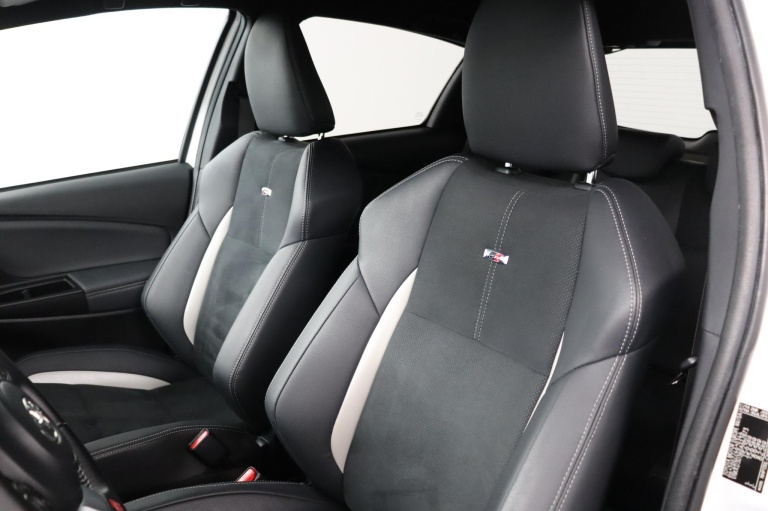 Toyota Yaris - 1.5 Hybrid GR-Sport 39