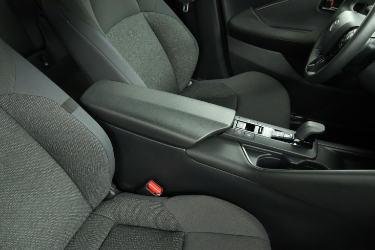 Toyota C-HR - 1.8 Hybrid 140 Active 64