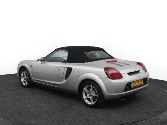 Toyota MR 2 - 1.8-16v VVT-i