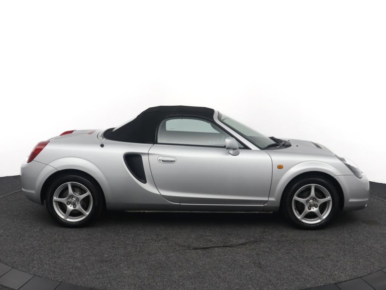 Toyota MR 2 - 1.8-16v VVT-i 12