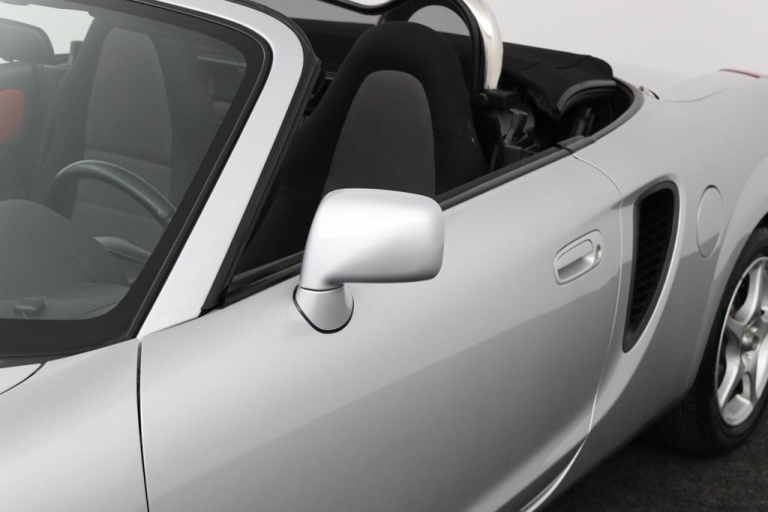 Toyota MR 2 - 1.8-16v VVT-i 23