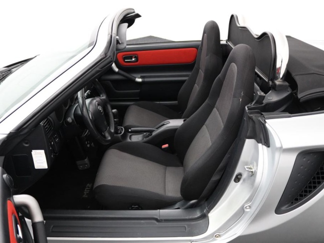 Toyota MR 2 - 1.8-16v VVT-i